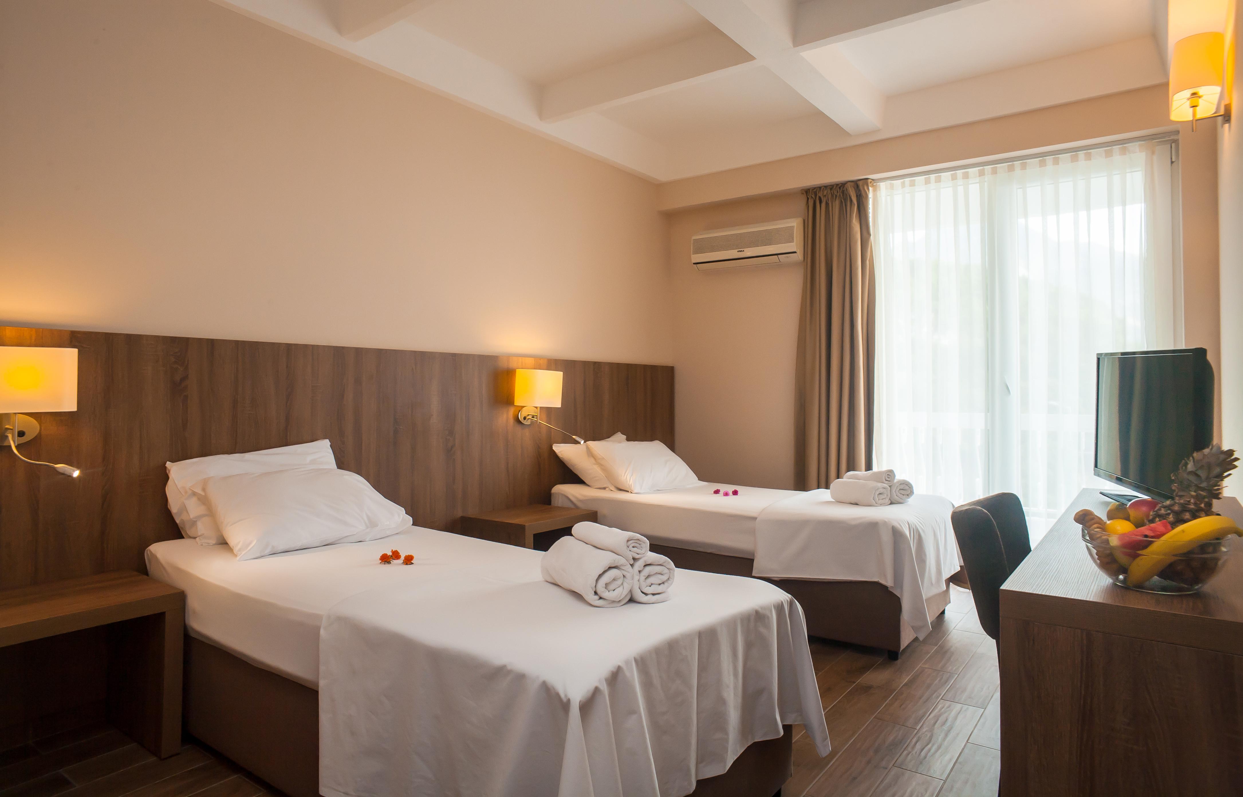 Sato Conference And Spa Hotel Sutomore Bagian luar foto