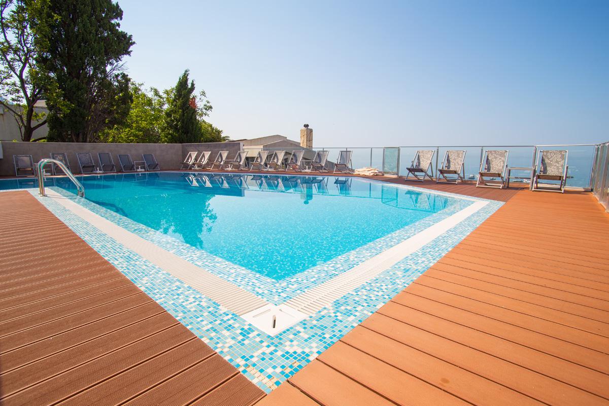 Sato Conference And Spa Hotel Sutomore Bagian luar foto