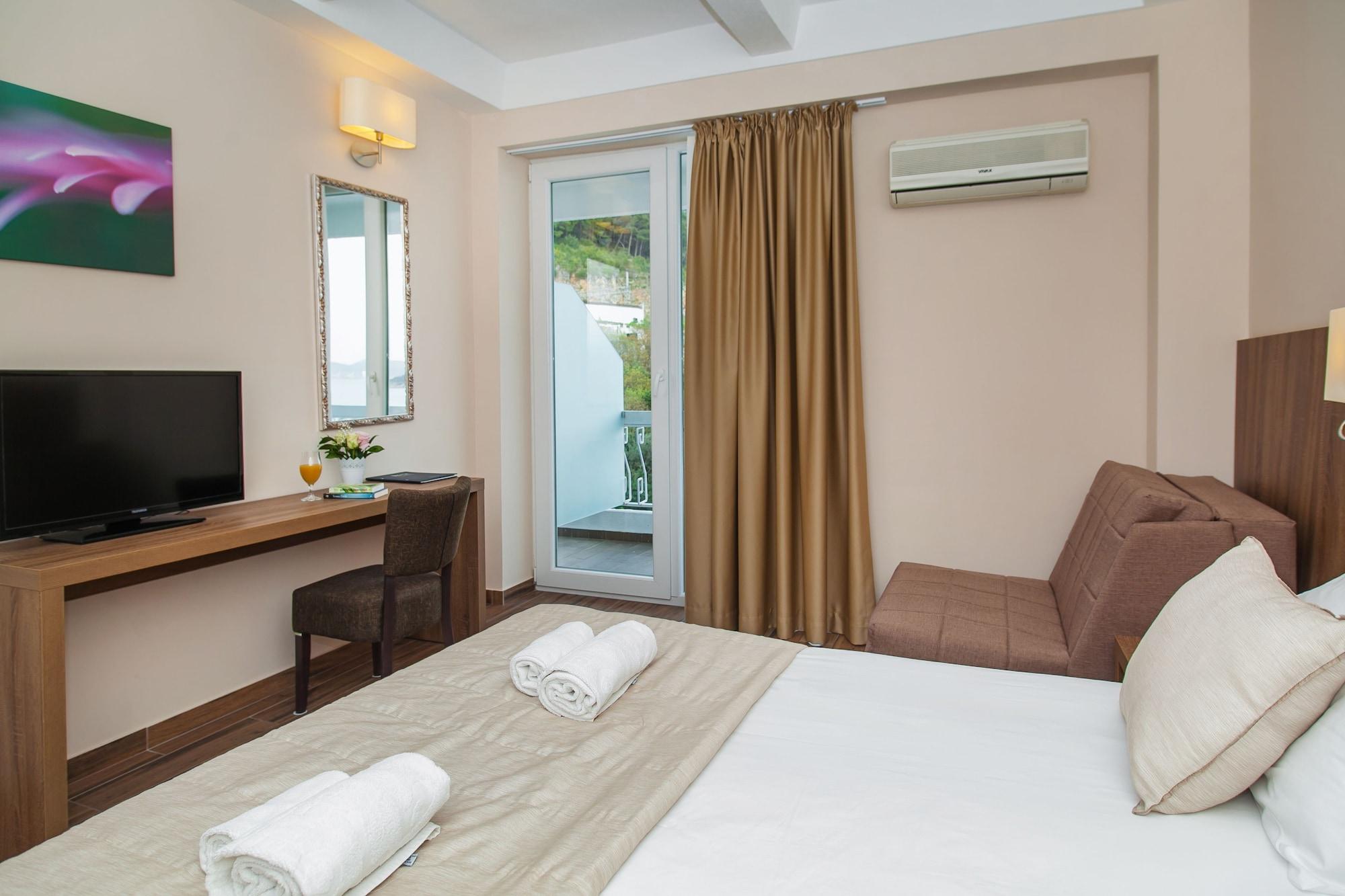 Sato Conference And Spa Hotel Sutomore Bagian luar foto